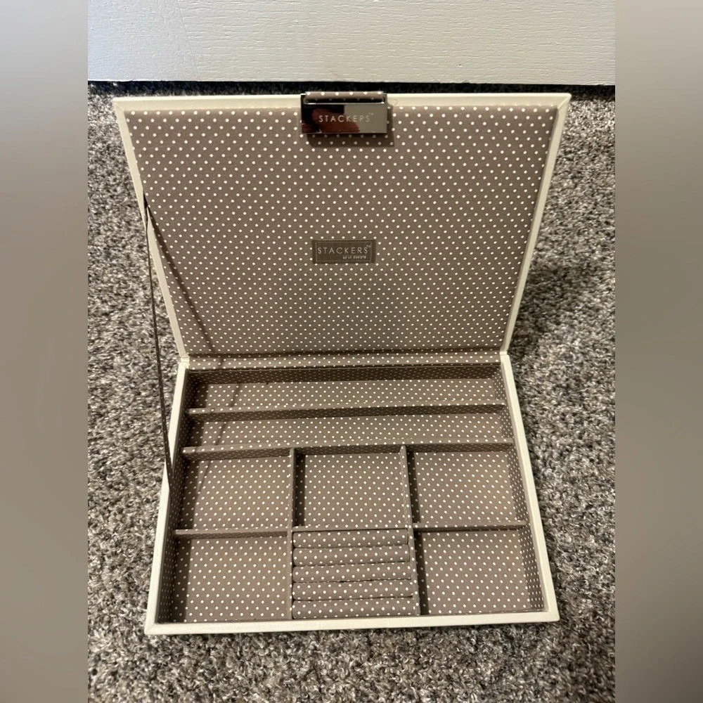 The Container Store Cream and Brown‎ Jewelry Organizer